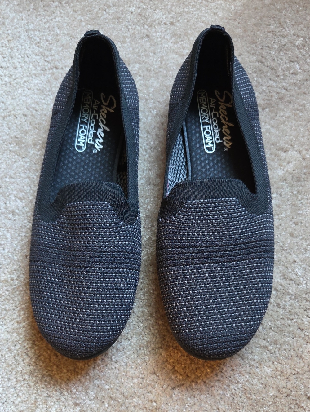 Skechers Air-cooled Memory Foam Black Knit Slip-On Loafers Sz 8.5